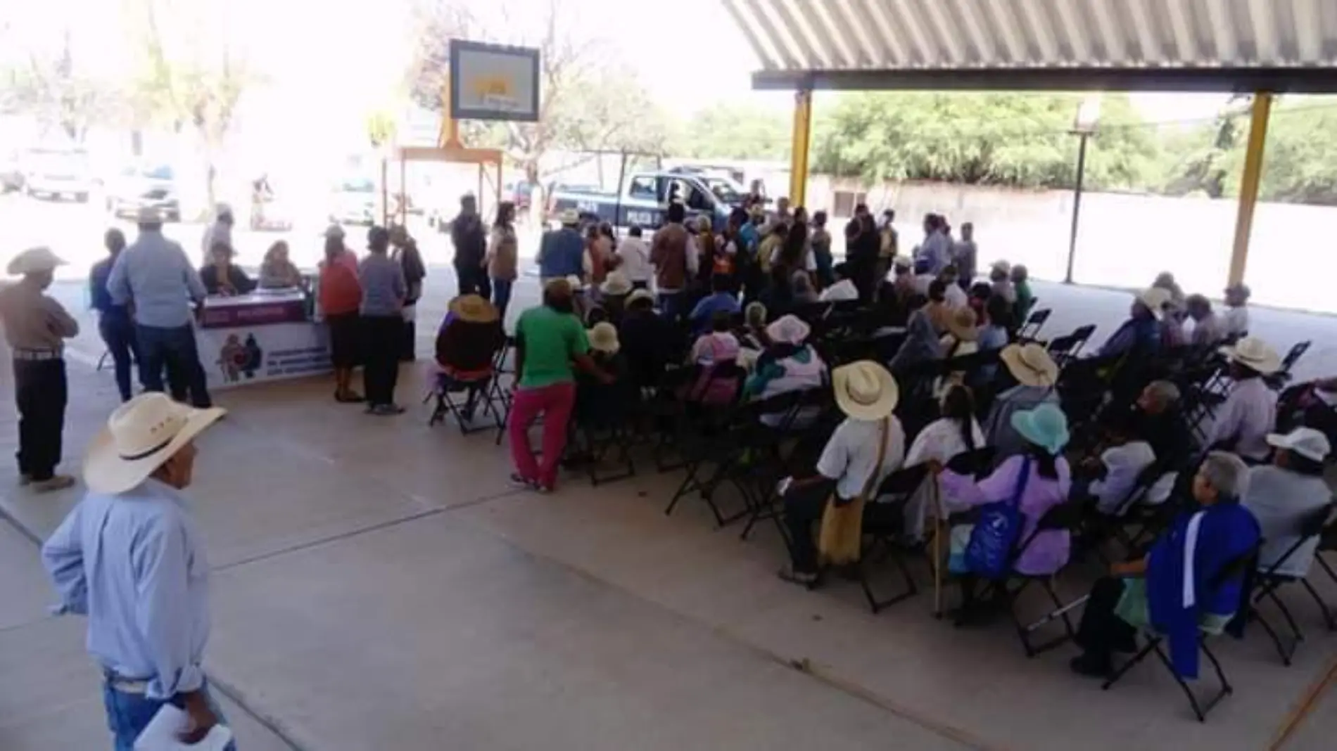 Existen alrededor de 13 mil beneficiarios adultos mayores en San Juan del Río, cuatro mil en Tequisquiapan y dos mil 500 en Ezequiel Montes. Foto Especial